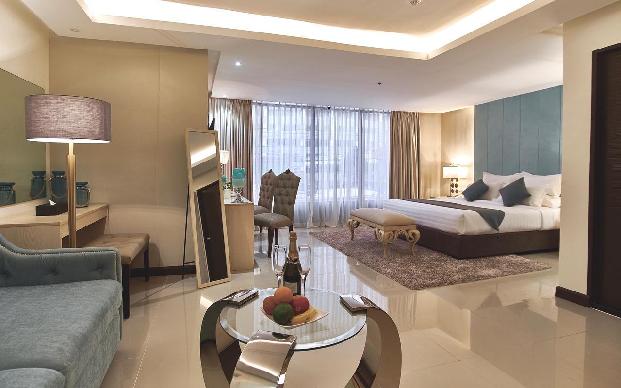 J7 Hotel Iloilo City Eksteriør billede